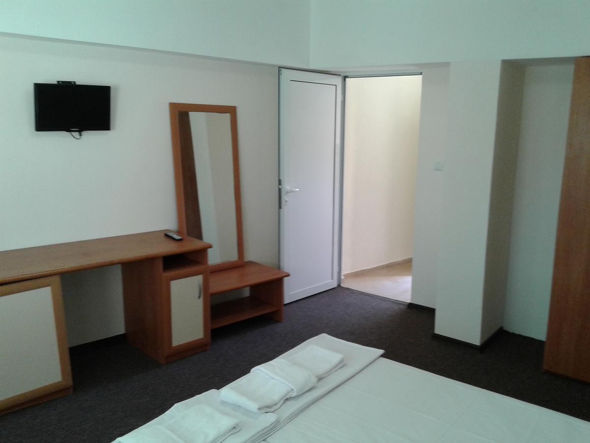 Hotel Stroitel Hisarya Extérieur photo