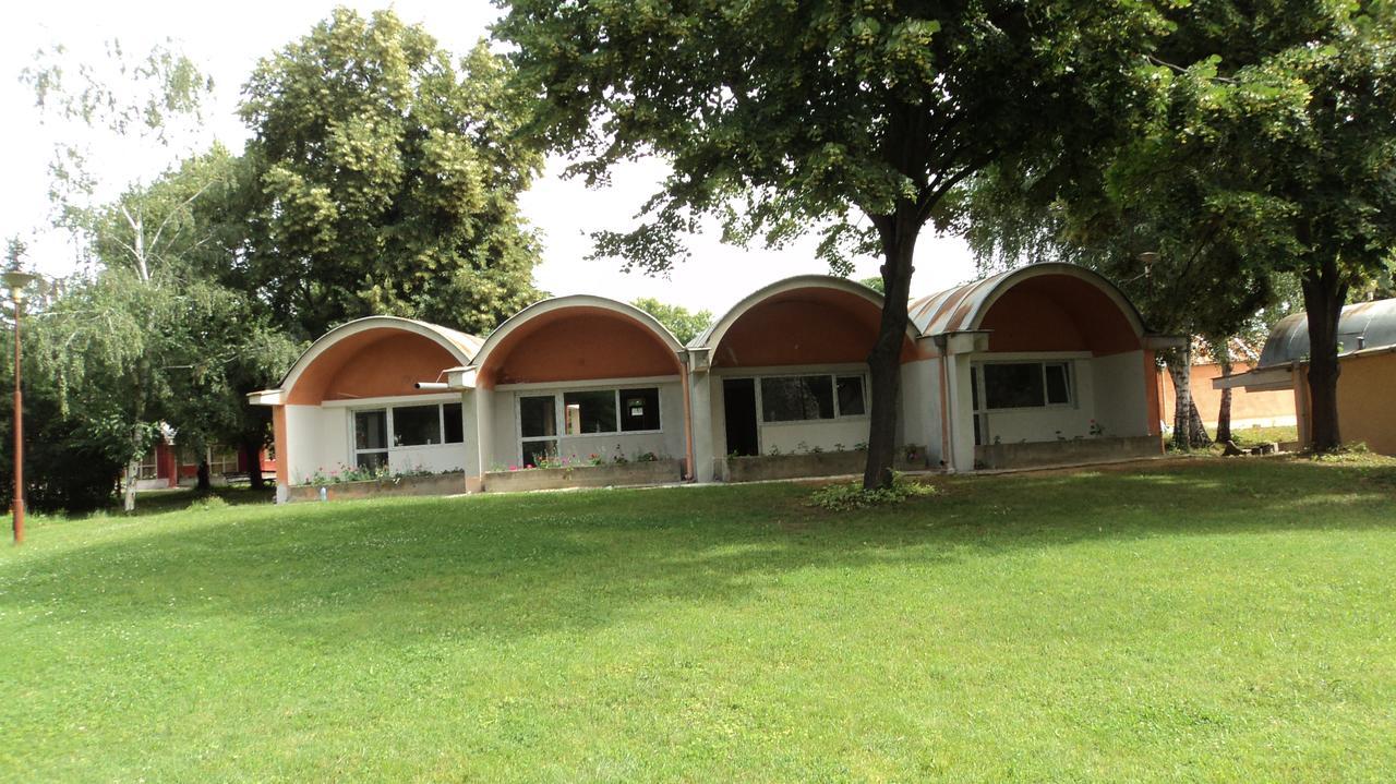 Hotel Stroitel Hisarya Extérieur photo