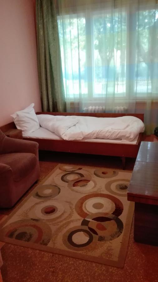 Hotel Stroitel Hisarya Extérieur photo